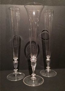 ELEGANTISSIMO TRIO DI FLUTE IN VETRO CRISTALLINO  DI MURANO  Firmati PAULY –BICCHIERI DI MURANO –VENEZIA
